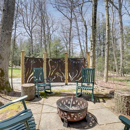 Pet-Friendly Pennsylvania Vacation Rental With Pool! Laughlintown エクステリア 写真