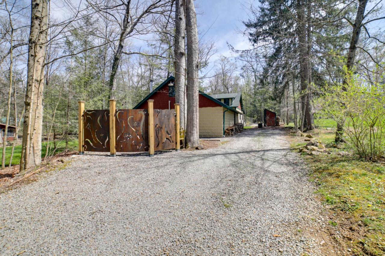 Pet-Friendly Pennsylvania Vacation Rental With Pool! Laughlintown エクステリア 写真